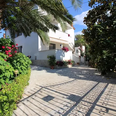 Apartment Sabina, 2 Schlafzimmer, Am Waldrand Porec