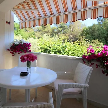 Sabina, 2 Schlafzimmer, Am Waldrand Apartment Porec