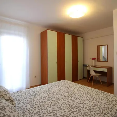 Apartment Sabina, 2 Schlafzimmer, Am Waldrand *