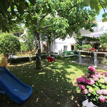 Sabina, 2 Schlafzimmer, Am Waldrand * Porec